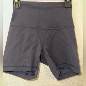 Black Lululemon align shorts